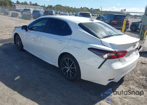 2021 Toyota Camry Se/Se Night Shade z USA, uszkodzony, nr VIN 4T1G11AK9MU572454